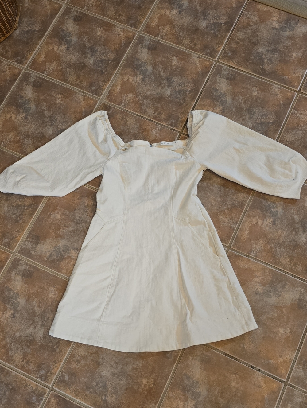 Women's Cream Puff-Sleeve Mini Dress